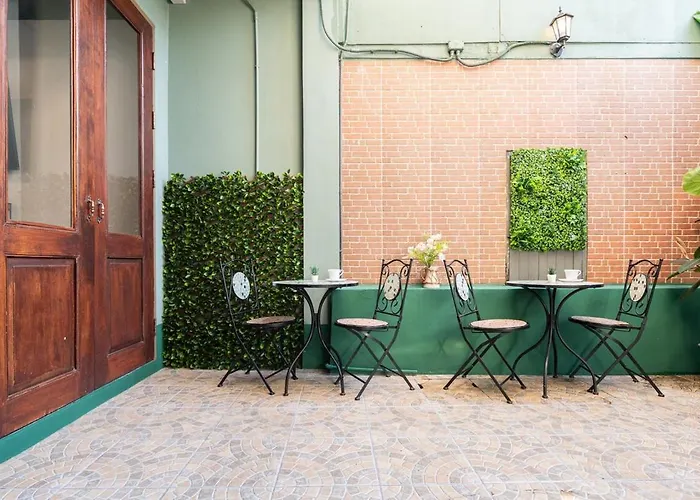 Villa For Big Groups 3mins Walk Mrt