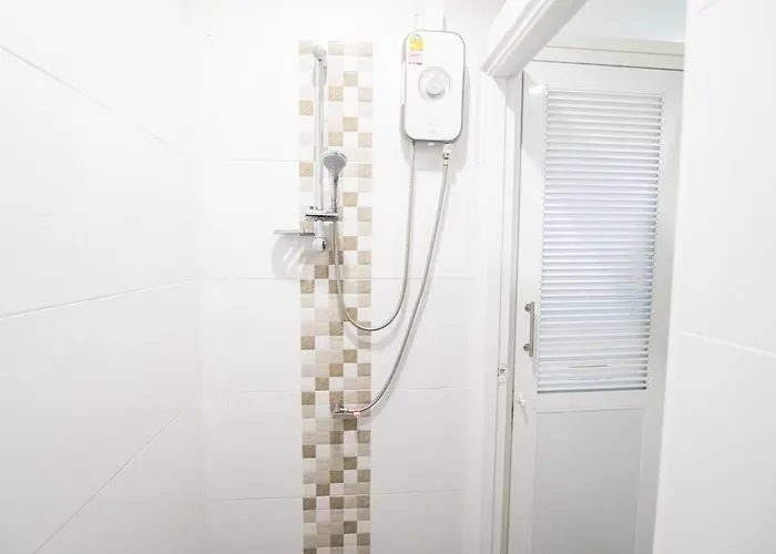 Villa For Big Groups 3mins Walk Mrt