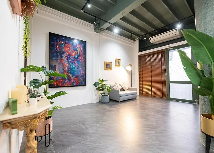 For Big Groups 3mins Walk Mrt Villa *